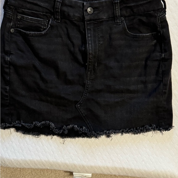 American Eagle Outfitters Dresses & Skirts - American Eagle Black Denim Skirt.  Size 10